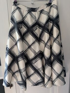 Banana Republic 100% Silk Full Skirt